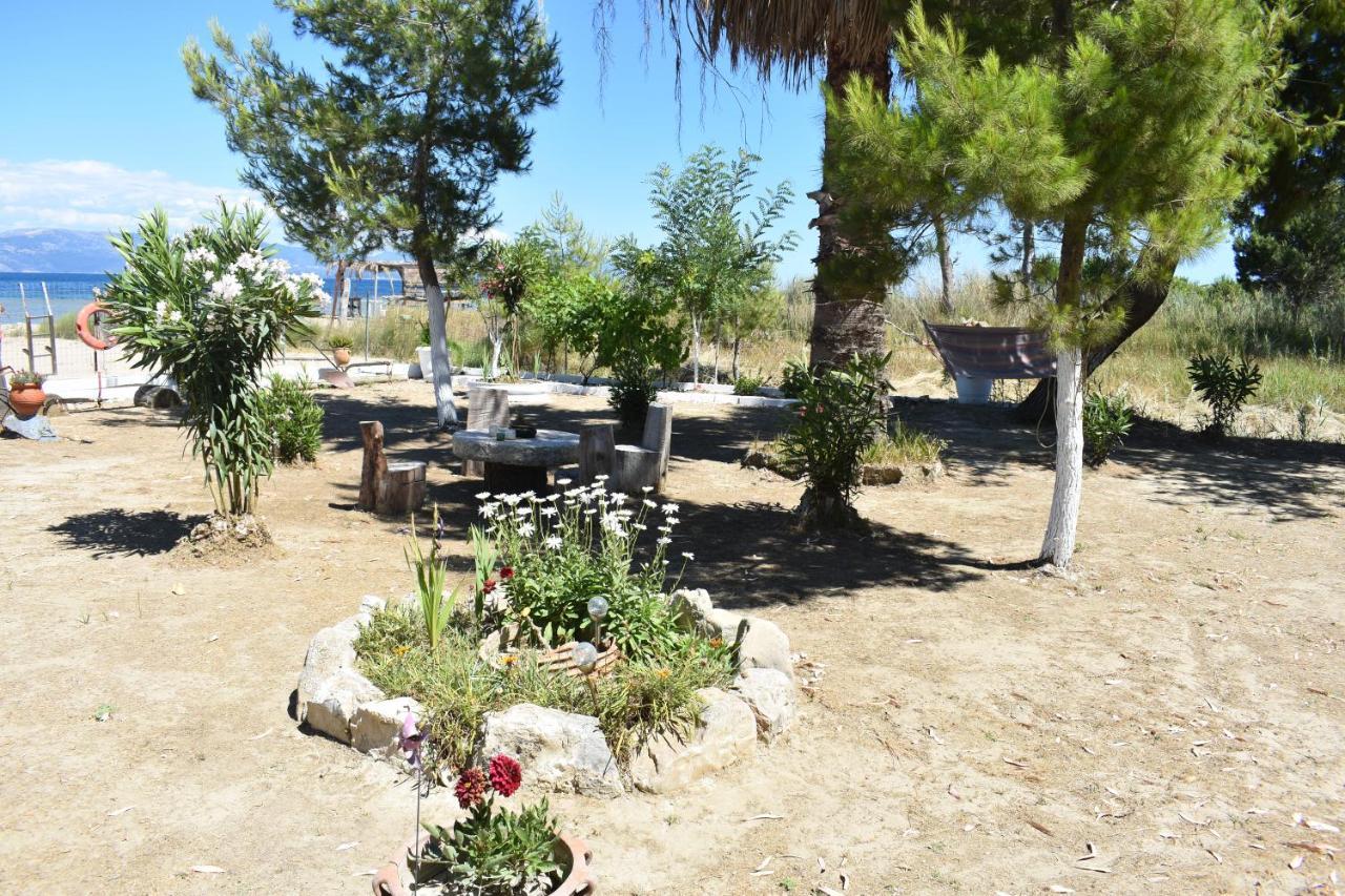 Bouka Beachfront Bungalows Agios Nikolaos  외부 사진