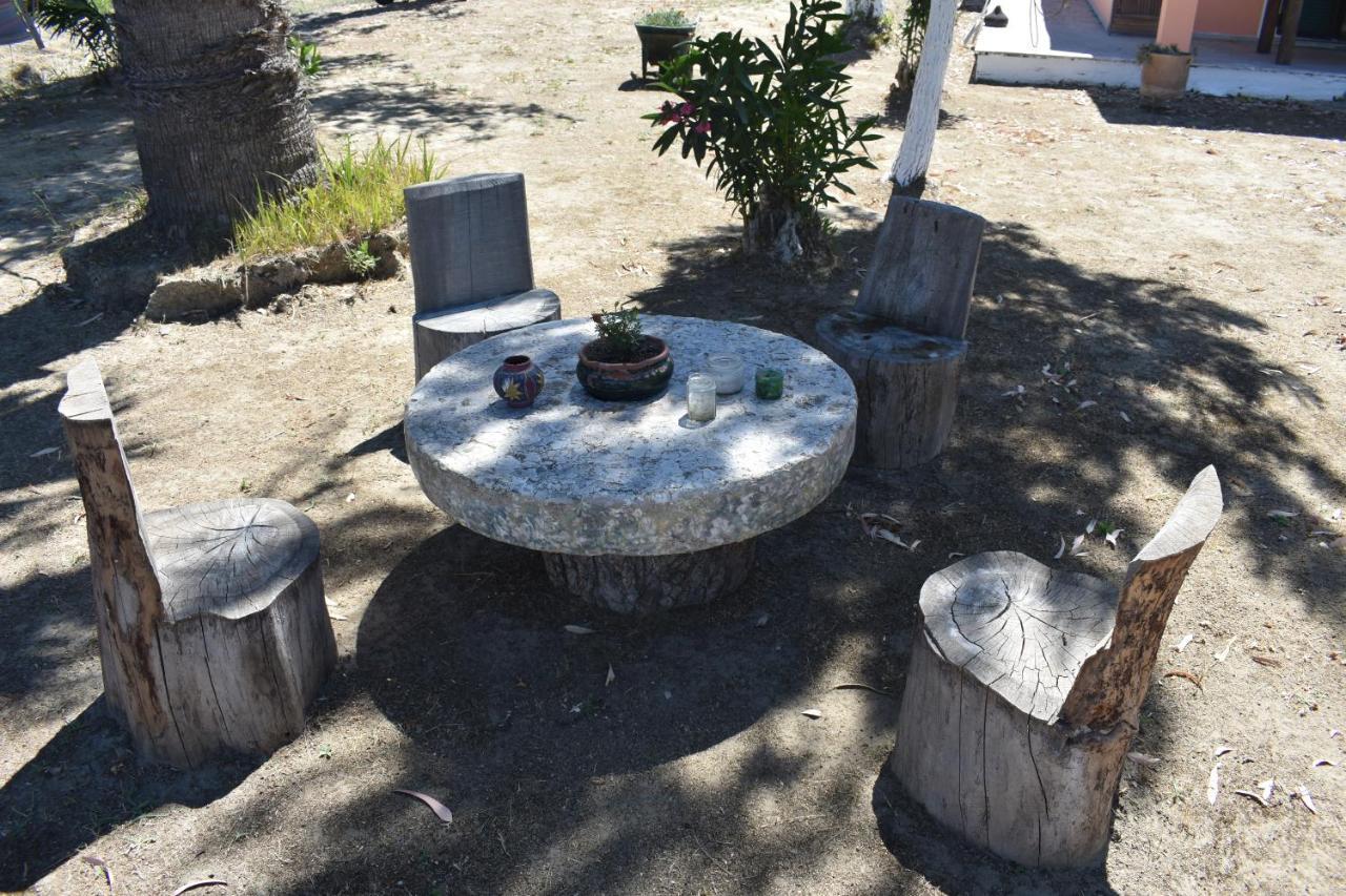 Bouka Beachfront Bungalows Agios Nikolaos  외부 사진